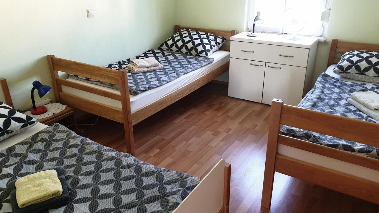 Apartments Roses Dobrinj Exterior foto